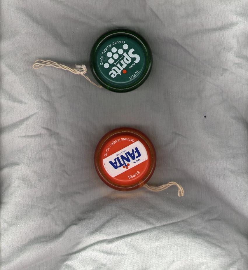 yoyo2.JPG (103970 bytes)